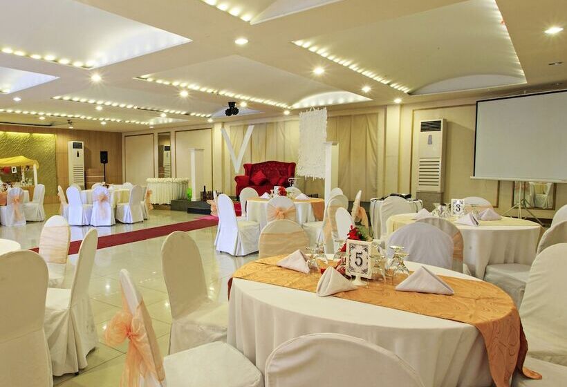 The Orchard Cebu Hotel & Suites