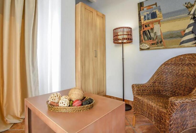 هتل Varos Village Boutique