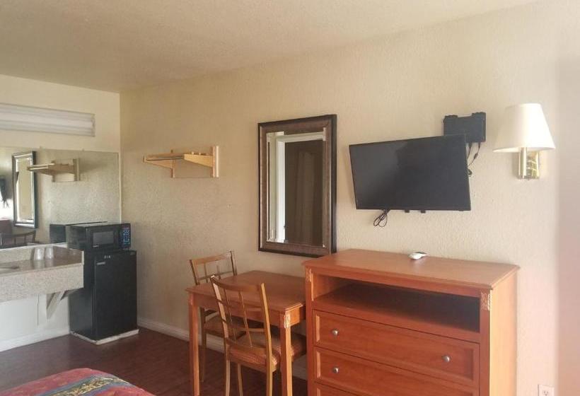 فندق Tiffany Inn Corona