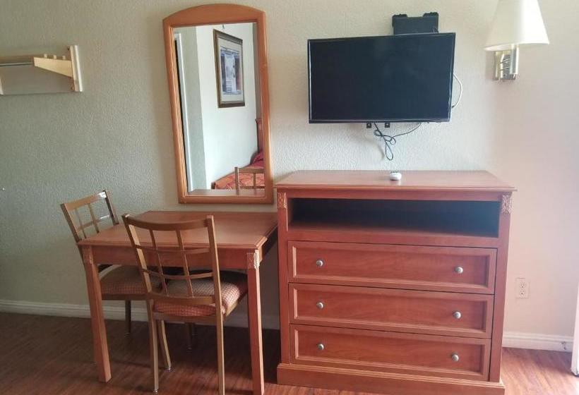 فندق Tiffany Inn Corona