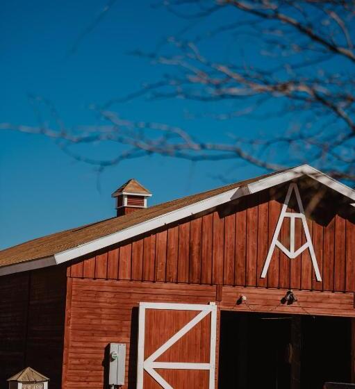 בית מלון כפרי Tombstone Monument Guest Ranch