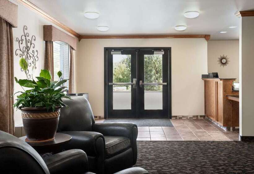 فندق Travelodge By Wyndham Mcalester