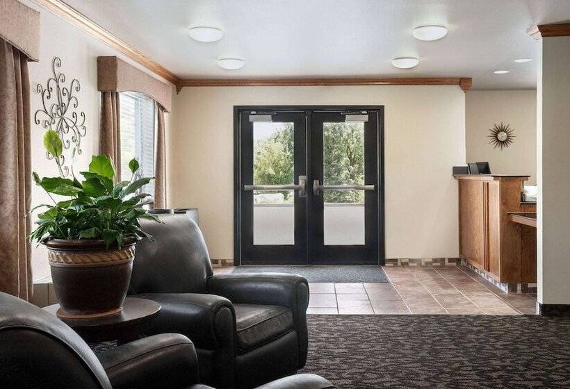 فندق Travelodge By Wyndham Mcalester