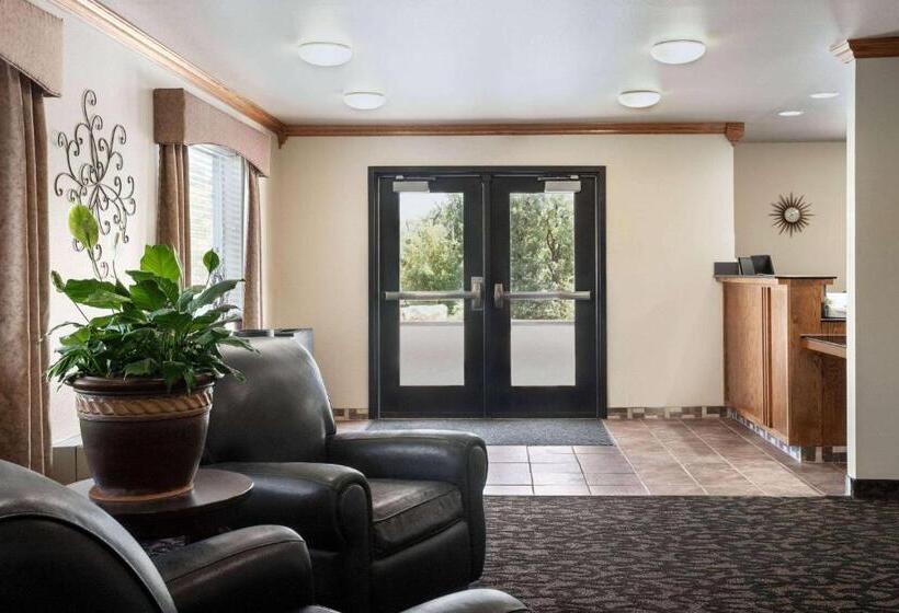 فندق Travelodge By Wyndham Mcalester