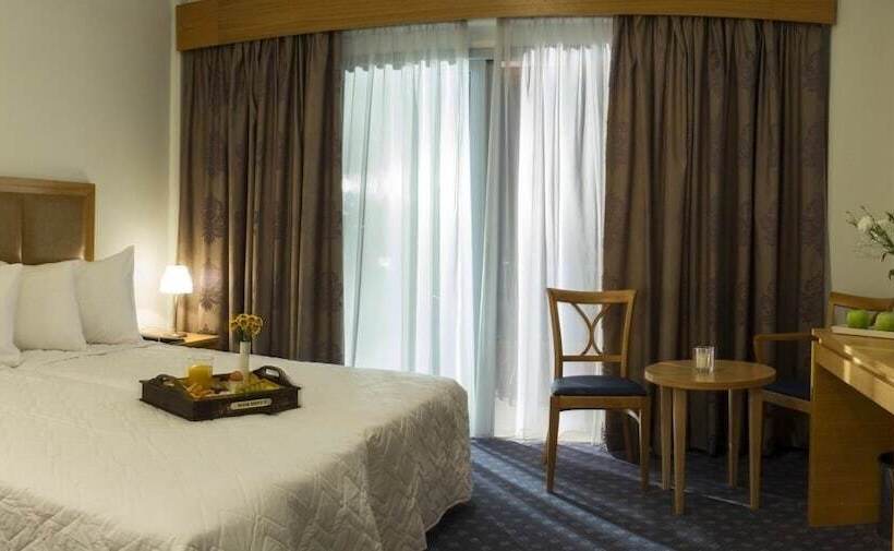 בית מלון כפרי Tripoli City