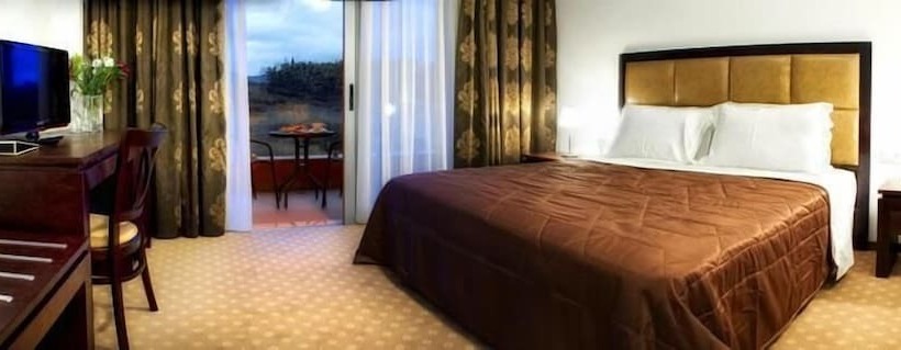 בית מלון כפרי Tripoli City