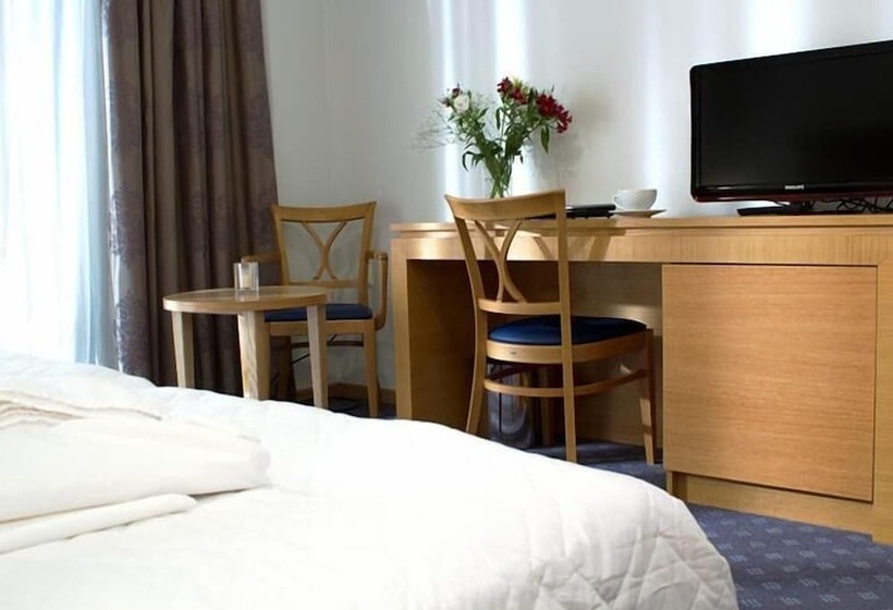 בית מלון כפרי Tripoli City