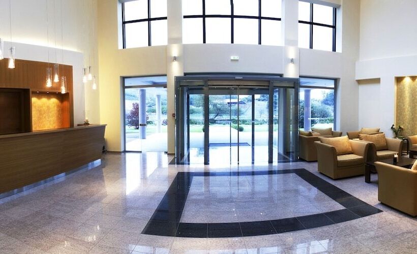 בית מלון כפרי Tripoli City