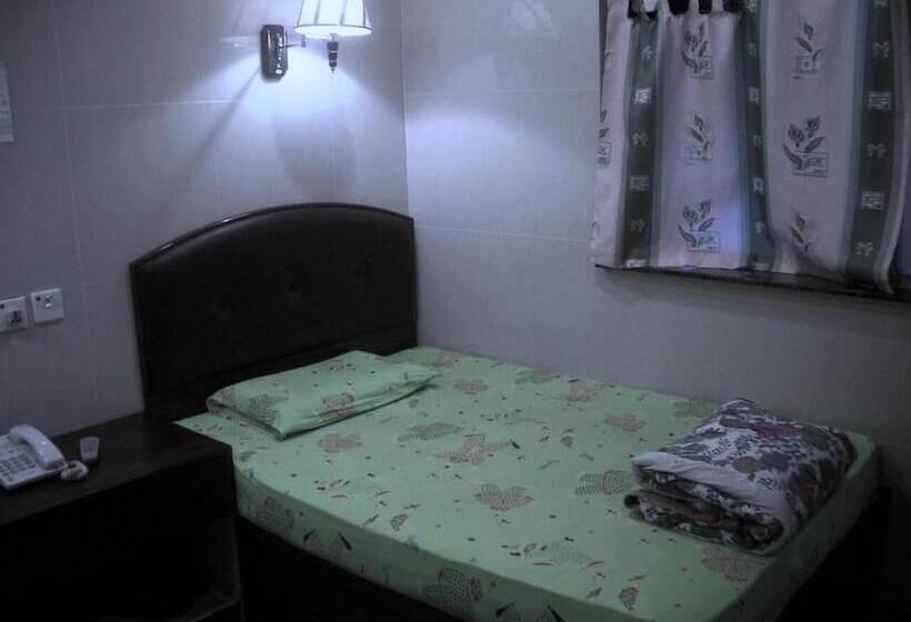 هتل Kowloon Youth Village Tsim Sha Tsui 九龙青年公寓