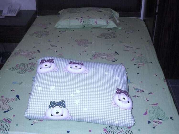 هتل Kowloon Youth Village Tsim Sha Tsui 九龙青年公寓