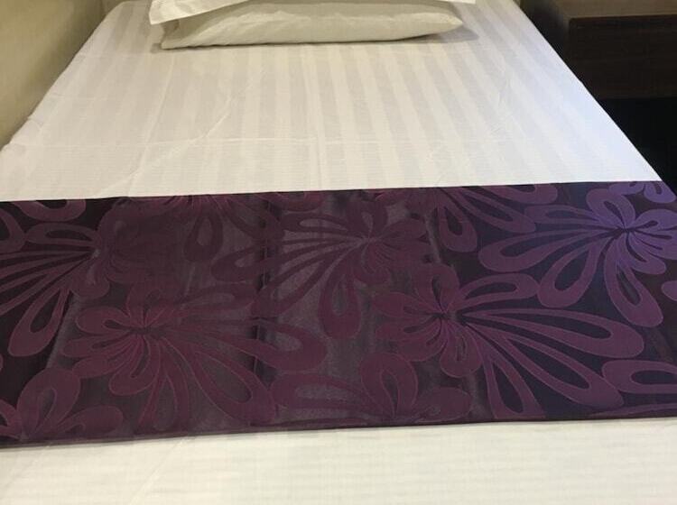 هتل Kowloon Youth Village Tsim Sha Tsui 九龙青年公寓