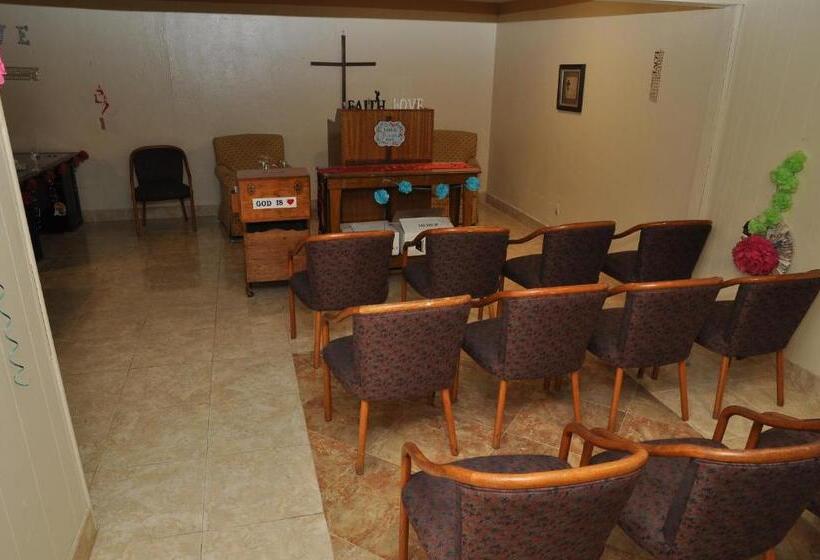 فندق Western Inn