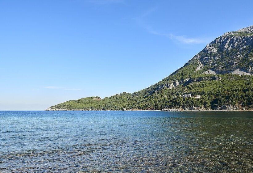 هتل Xenia Residence & Suites