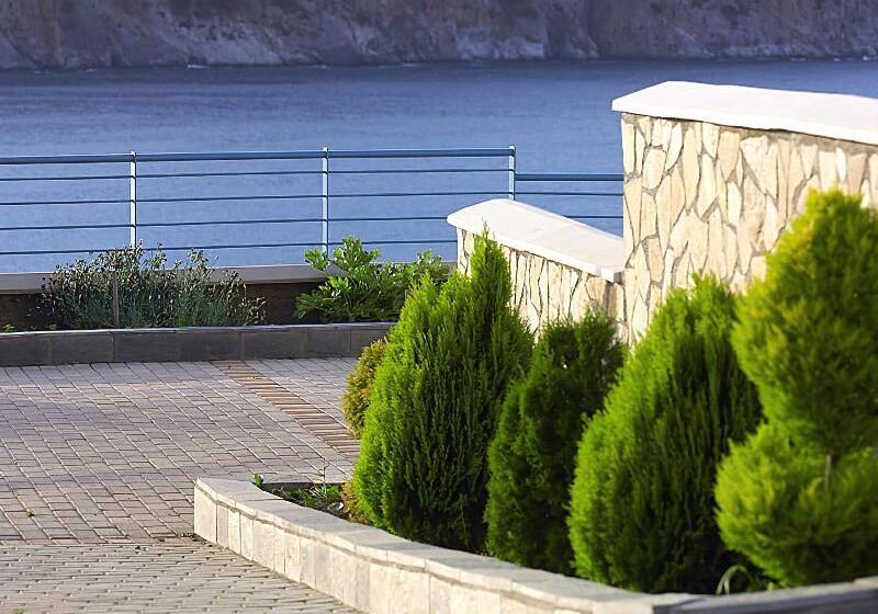 هتل Xenia Residence & Suites