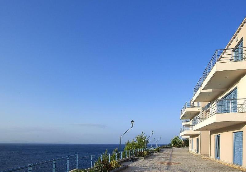 هتل Xenia Residence & Suites