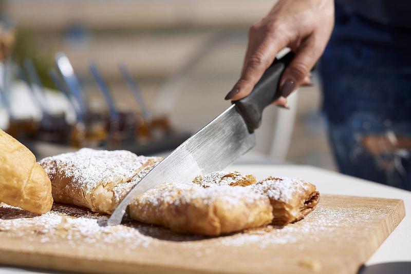 هتل Xenia Residence & Suites