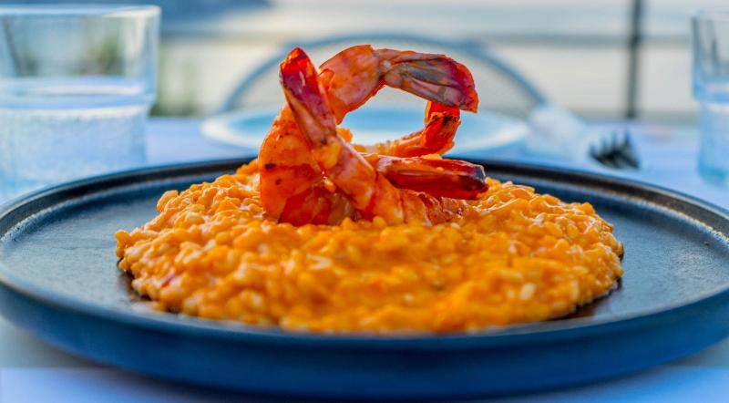 هتل Xenia Residence & Suites