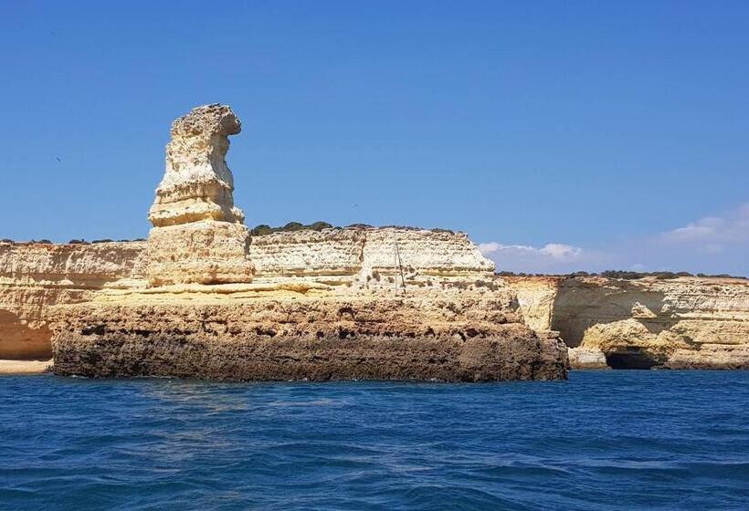 Jardins De Pera Vila M