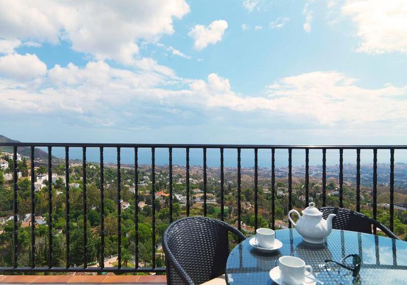 Macdonald La Ermita Resort