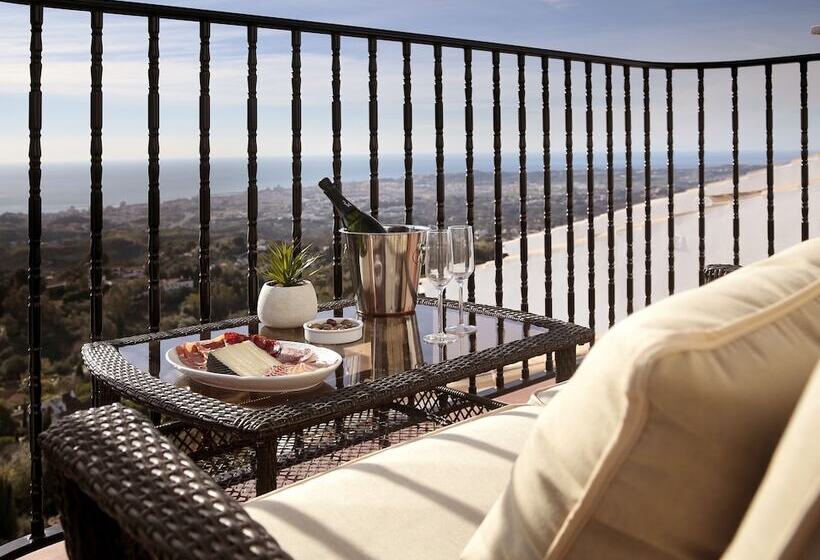 Macdonald La Ermita Resort