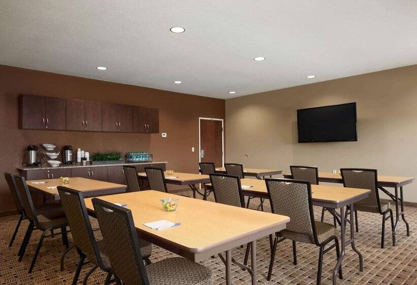 Microtel Inn & Suites By Wyndham St Clairsville   Wheeling