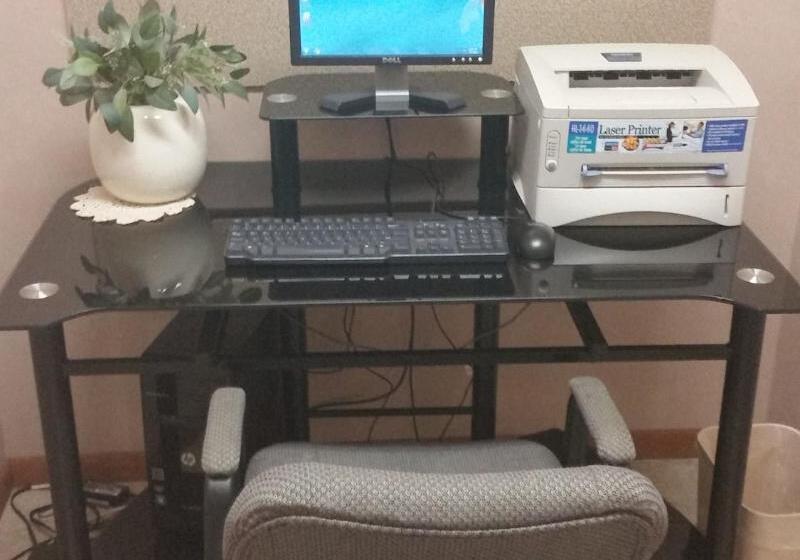 فندق على الطريق Woodfield Inn And Suites