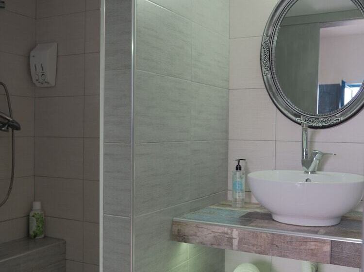 Panorama Studios & Apartments