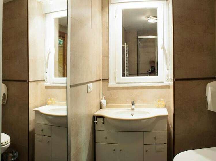 پانسیون Ch Hostal Victoria