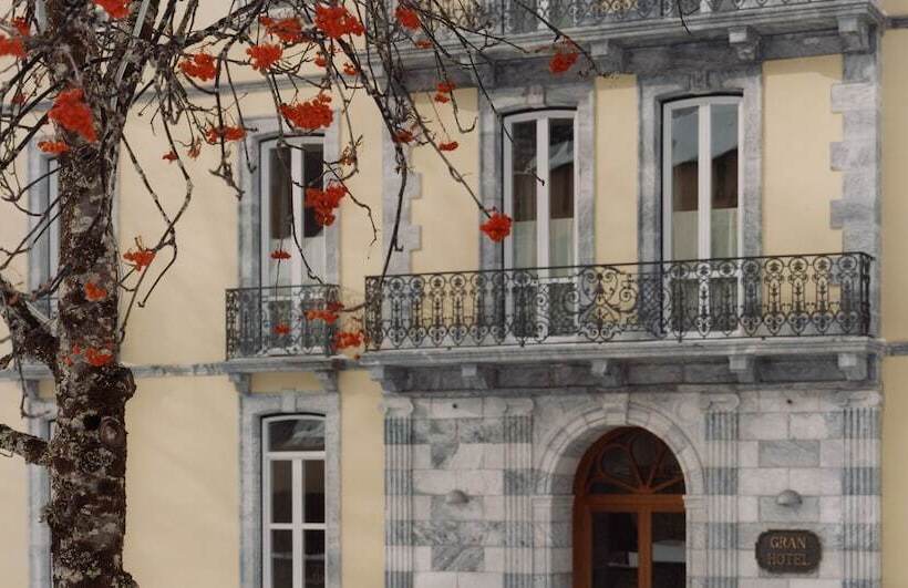 リゾートホテル Continental Balneario De Panticosa