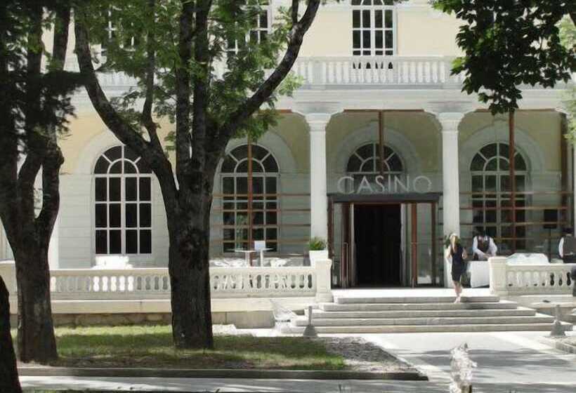 استراحتگاه Continental Balneario De Panticosa