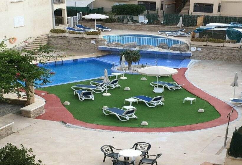 Sol y Mar Apartments