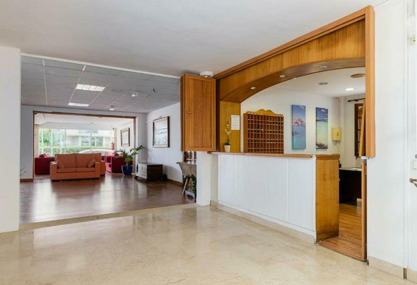 Sol y Mar Apartments