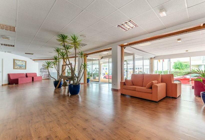 Sol y Mar Apartments