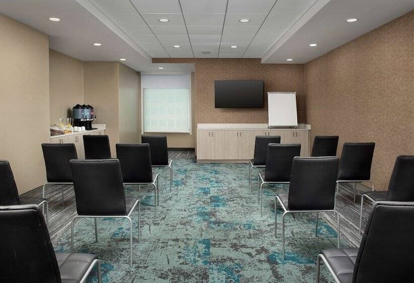 ホテル Home2 Suites By Hilton Miami Airport South Blue Lagoon