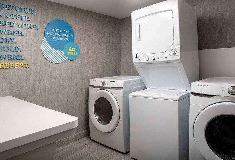 ホテル Home2 Suites By Hilton Miami Airport South Blue Lagoon