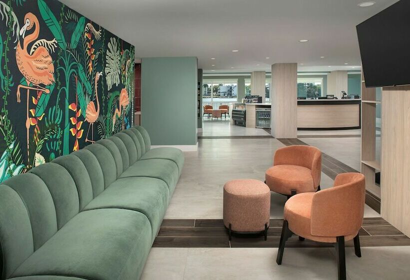 هتل Home2 Suites By Hilton Miami Airport South Blue Lagoon