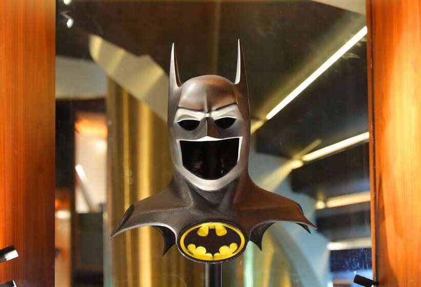 هتل The Wb Abu Dhabi, Curio Collection By Hilton