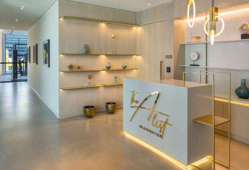 هتل The Wb Abu Dhabi, Curio Collection By Hilton