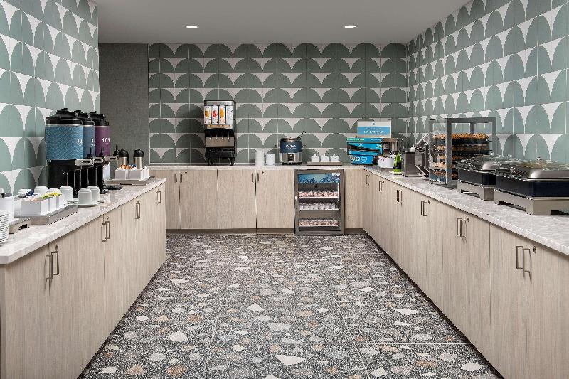 Отель Tru By Hilton Miami Airport South Blue Lagoon, Fl