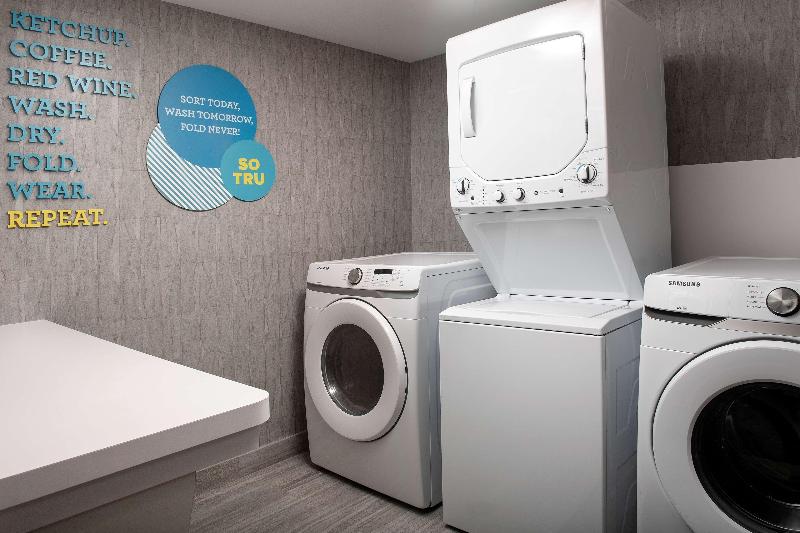 Отель Tru By Hilton Miami Airport South Blue Lagoon, Fl