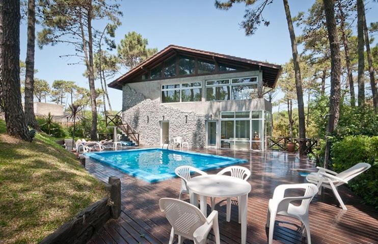 Ayres De Carilo By Hs