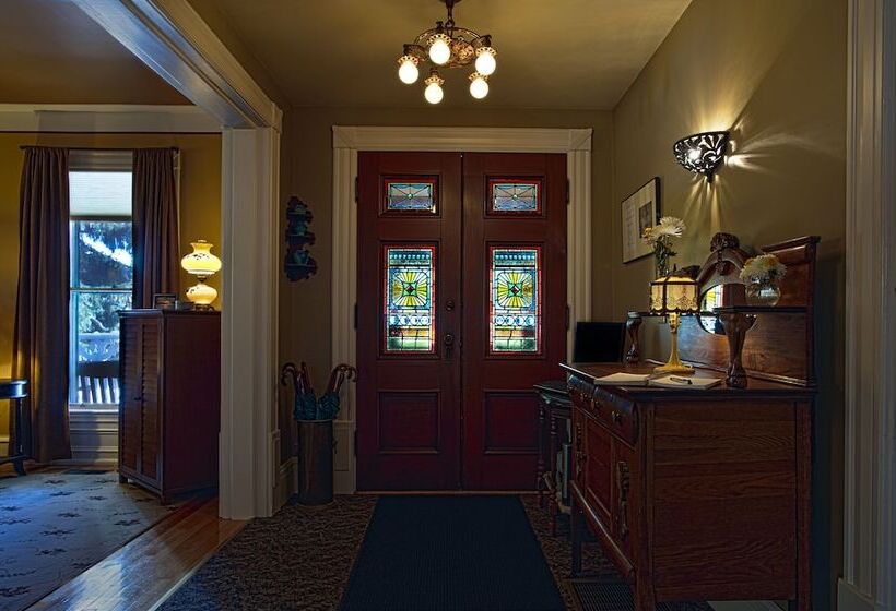 تختخواب و صبحانه Ash Street Inn