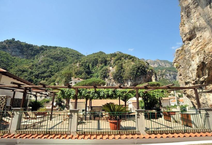 Bed and Breakfast Villa Adriana Amalfi