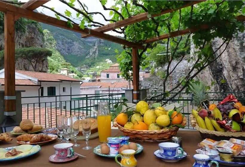 Bed and Breakfast Villa Adriana Amalfi