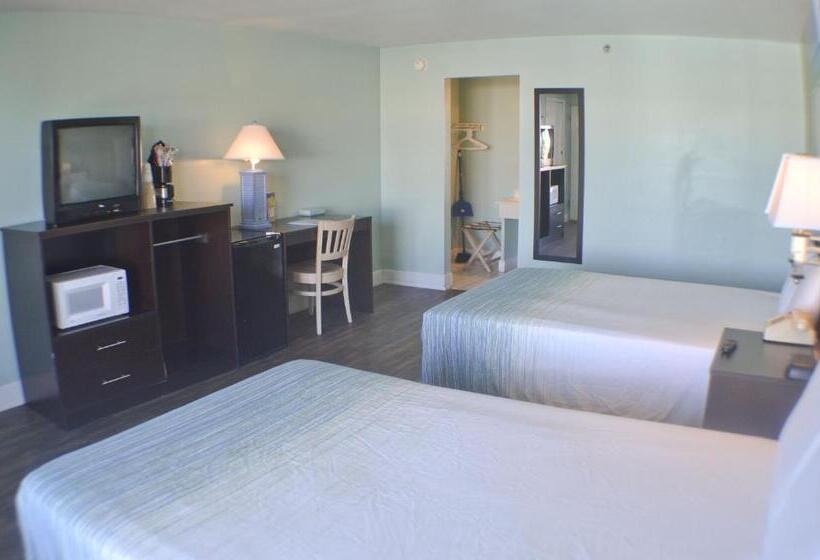 منتجع Boardwalk Beach