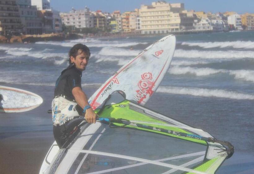 Casa Grande Surf Hostel