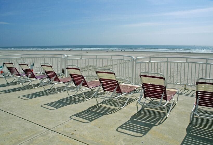 Coliseum Ocean Resort