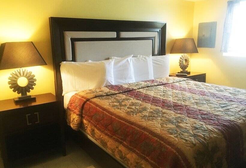 Coliseum Ocean Resort