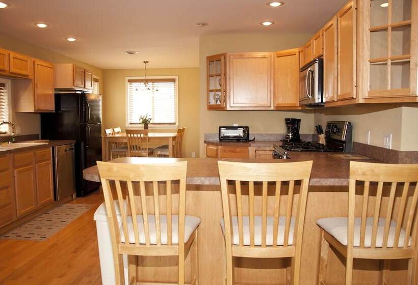 Coliseum Ocean Resort