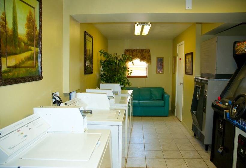 Coliseum Ocean Resort